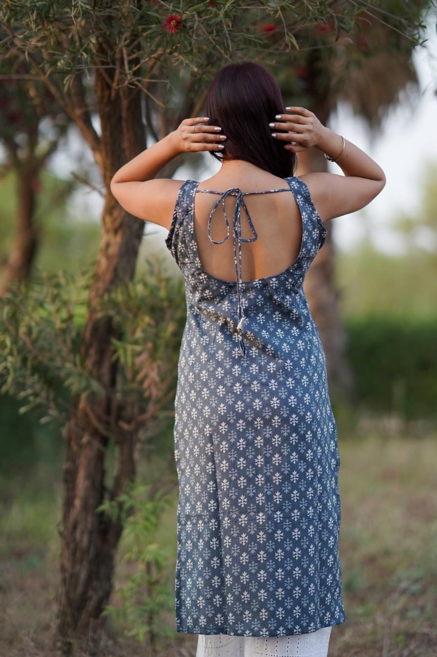 Aastha Deep Neck Kurti