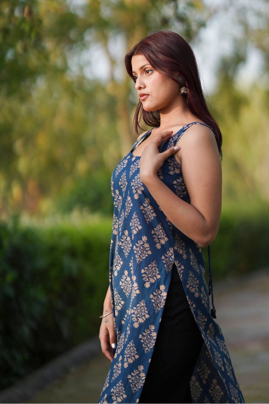 Navika Deep Neck Kurti